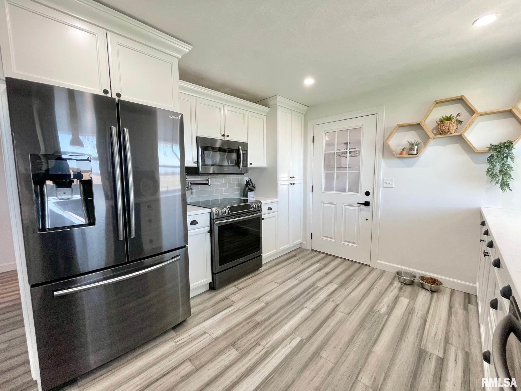 6422 South Hammerich Road Mapleton, IL 61547 - Photo 12 of 46