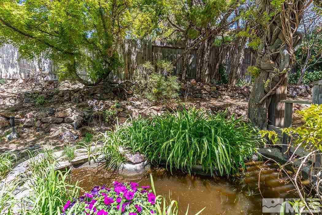 3685 Renee Way Reno, NV 89503 - Photo 26 of 26 a picture of flowers