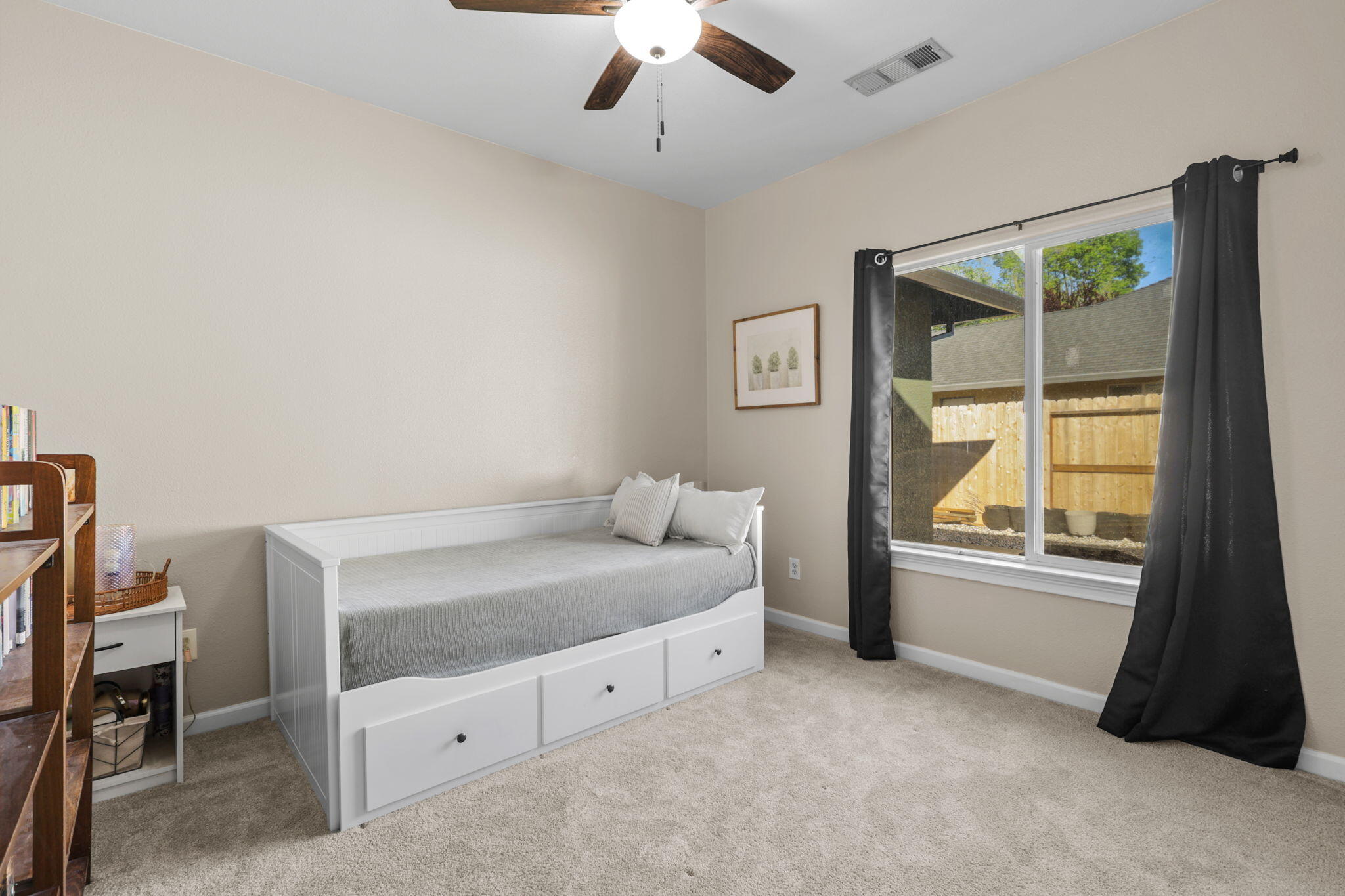 7575 Pit Road Redding, CA 96001 - Photo 18 of 32 Bedroom 2