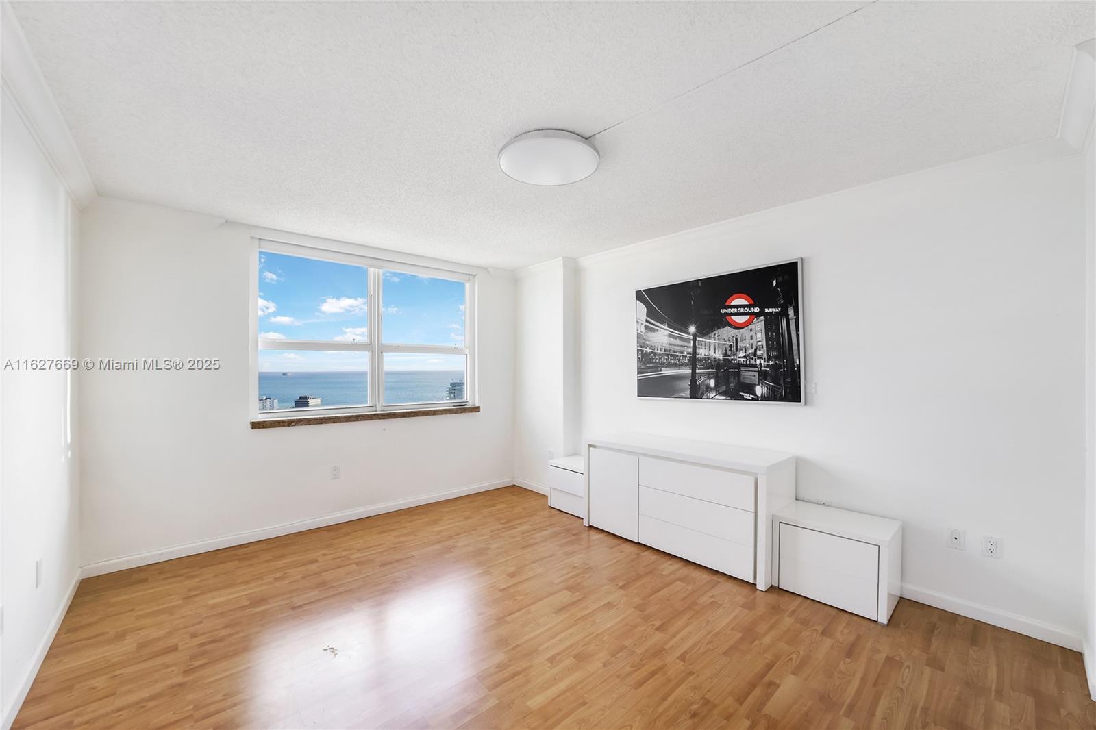 90 Alton Road, Unit 2909 Miami Beach, FL 33139 - Photo 19 of 56 Gallery Image 19