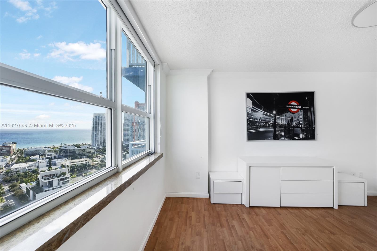 90 Alton Road, Unit 2909 Miami Beach, FL 33139 - Photo 20 of 56 Gallery Image 20