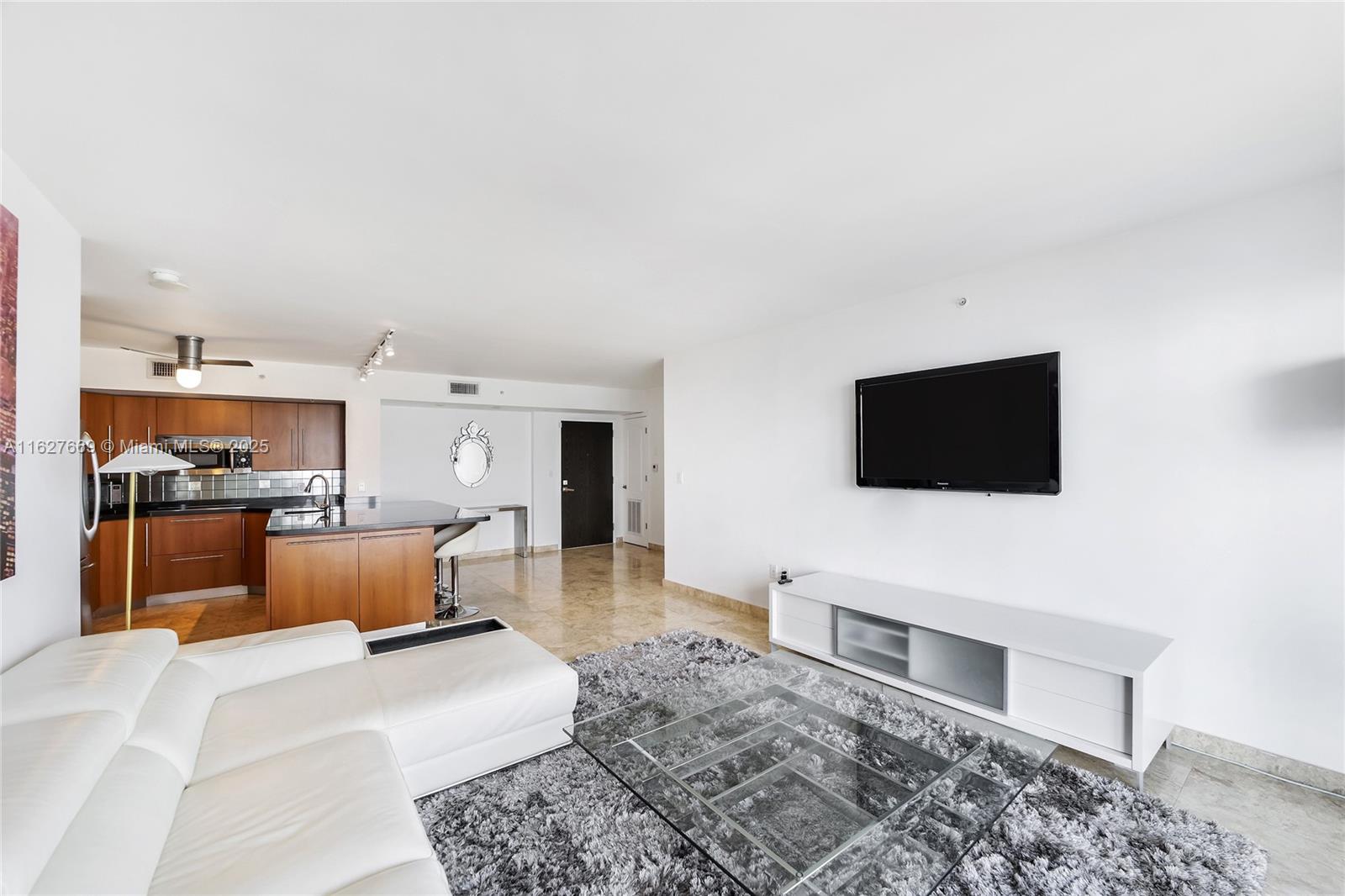 90 Alton Road, Unit 2909 Miami Beach, FL 33139 - Photo 2 of 56 Gallery Image 2