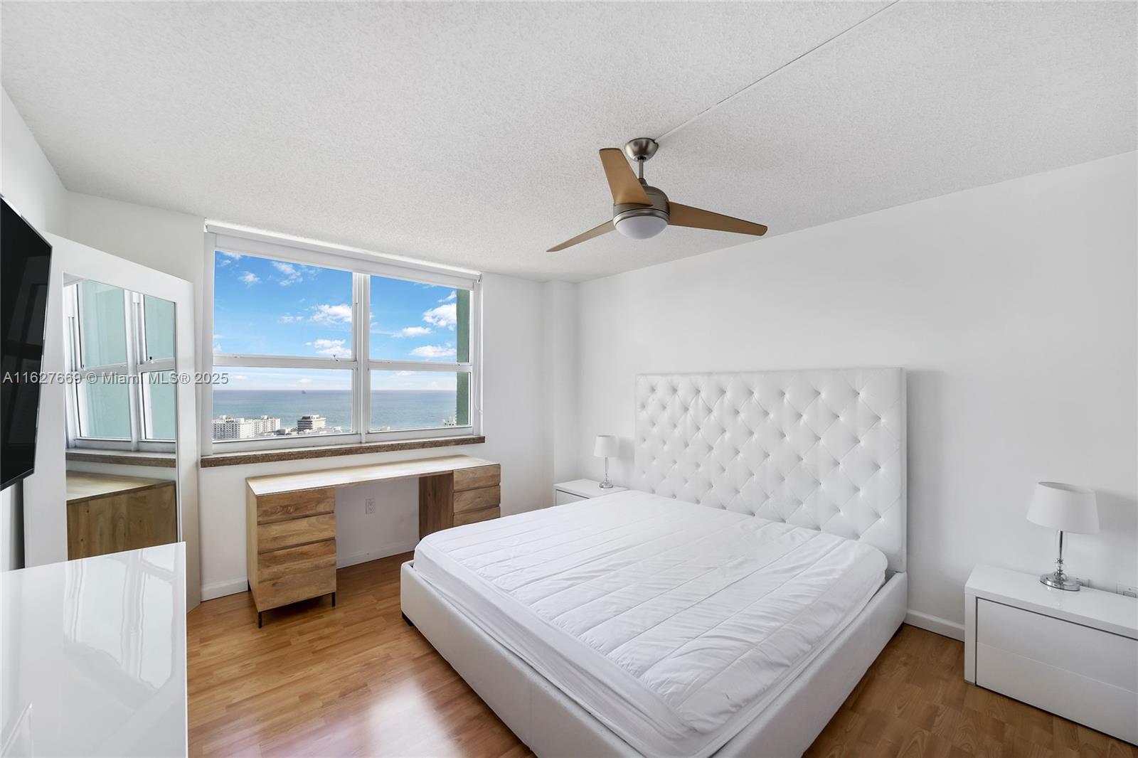 90 Alton Road, Unit 2909 Miami Beach, FL 33139 - Photo 3 of 56 Gallery Image 3