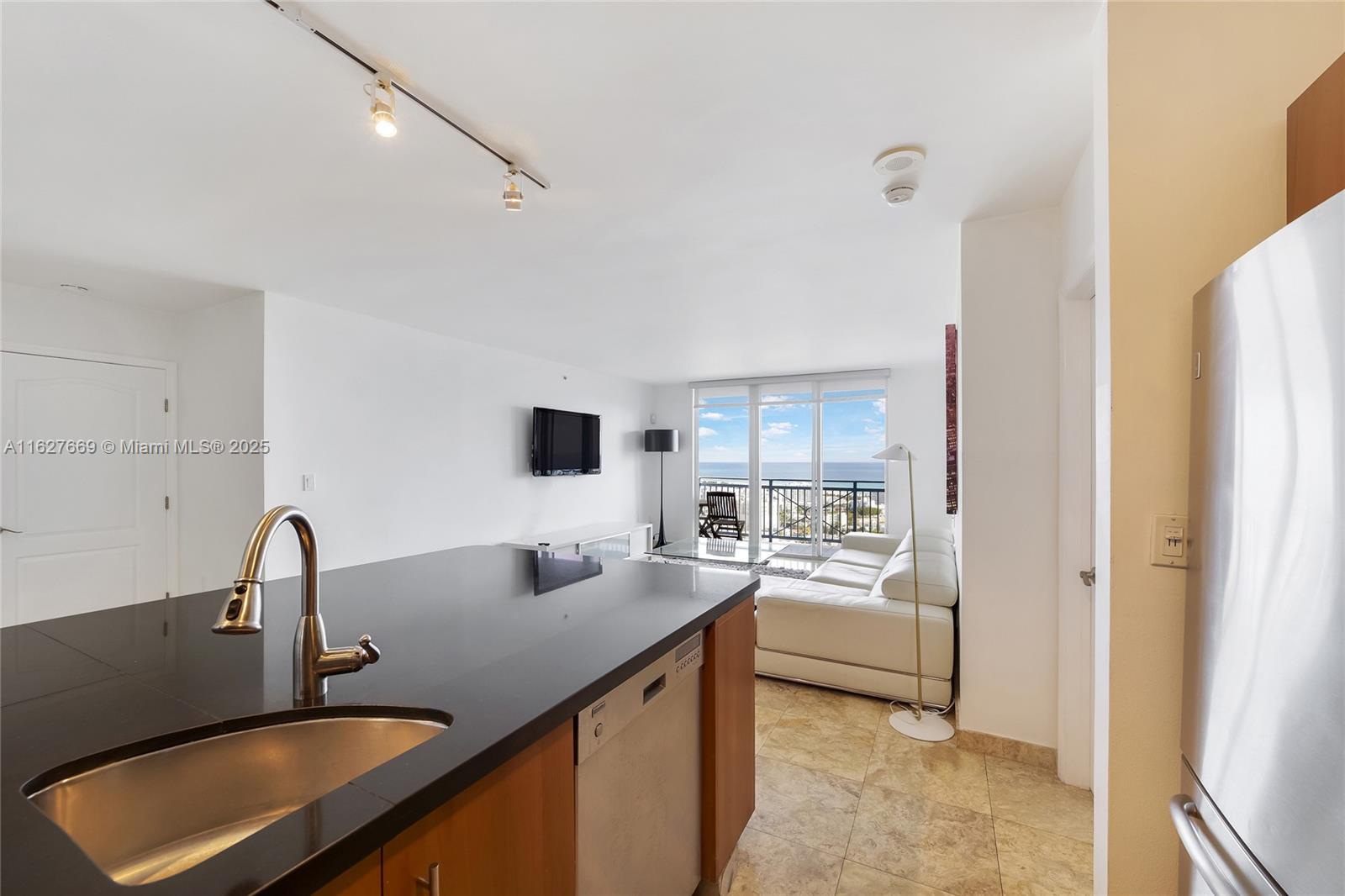 90 Alton Road, Unit 2909 Miami Beach, FL 33139 - Photo 33 of 56 Gallery Image 33