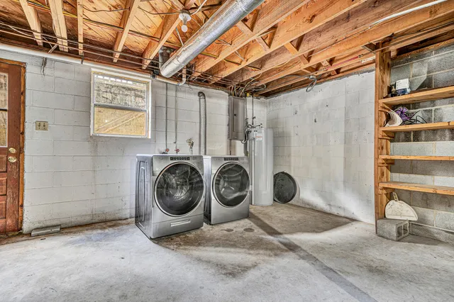 a view of an outdoor space and a yard