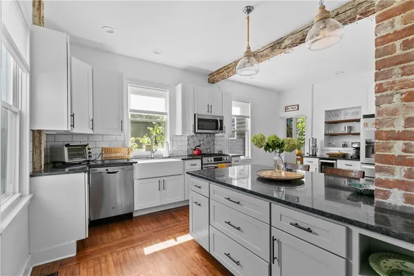 $6,000 | 8 Johnson Court, Newport, RI 02840