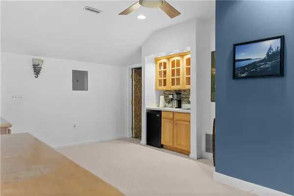 $6,000 | 8 Johnson Court, Newport, RI 02840
