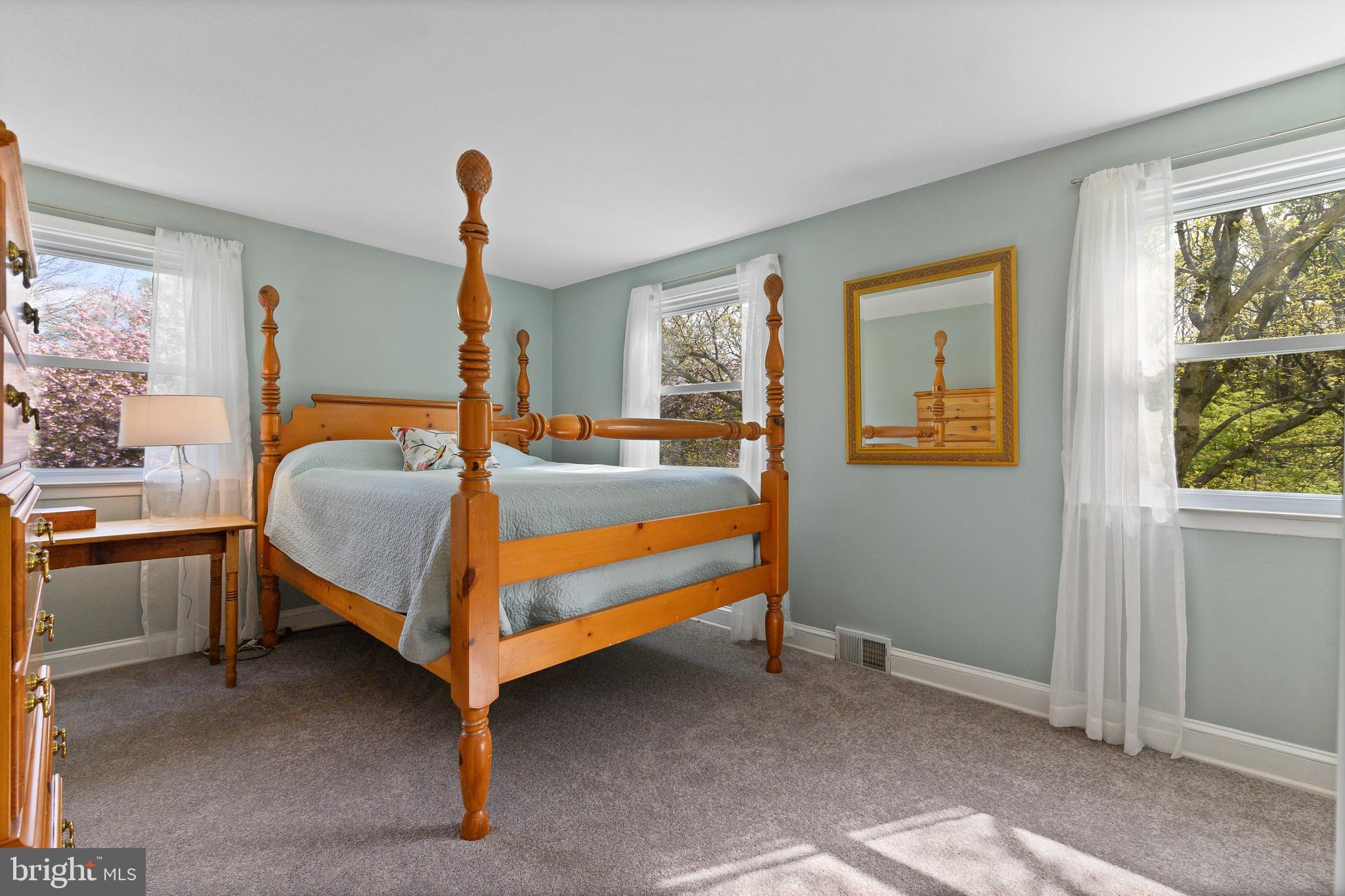 206 Knoll Road Wallingford, PA 19086 - Photo 24 of 35 Bedroom #3