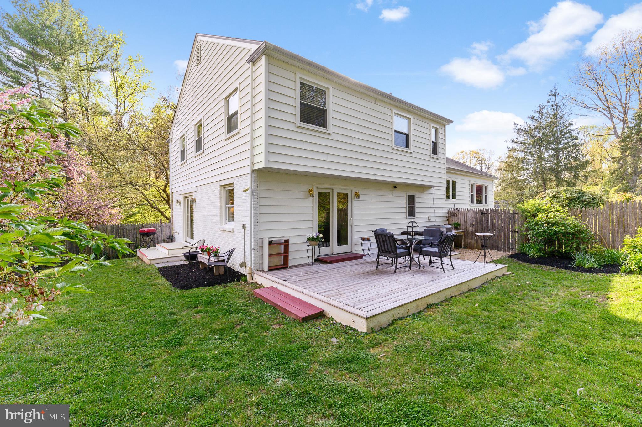 206 Knoll Road Wallingford, PA 19086 - Photo 27 of 35 Exterior rear