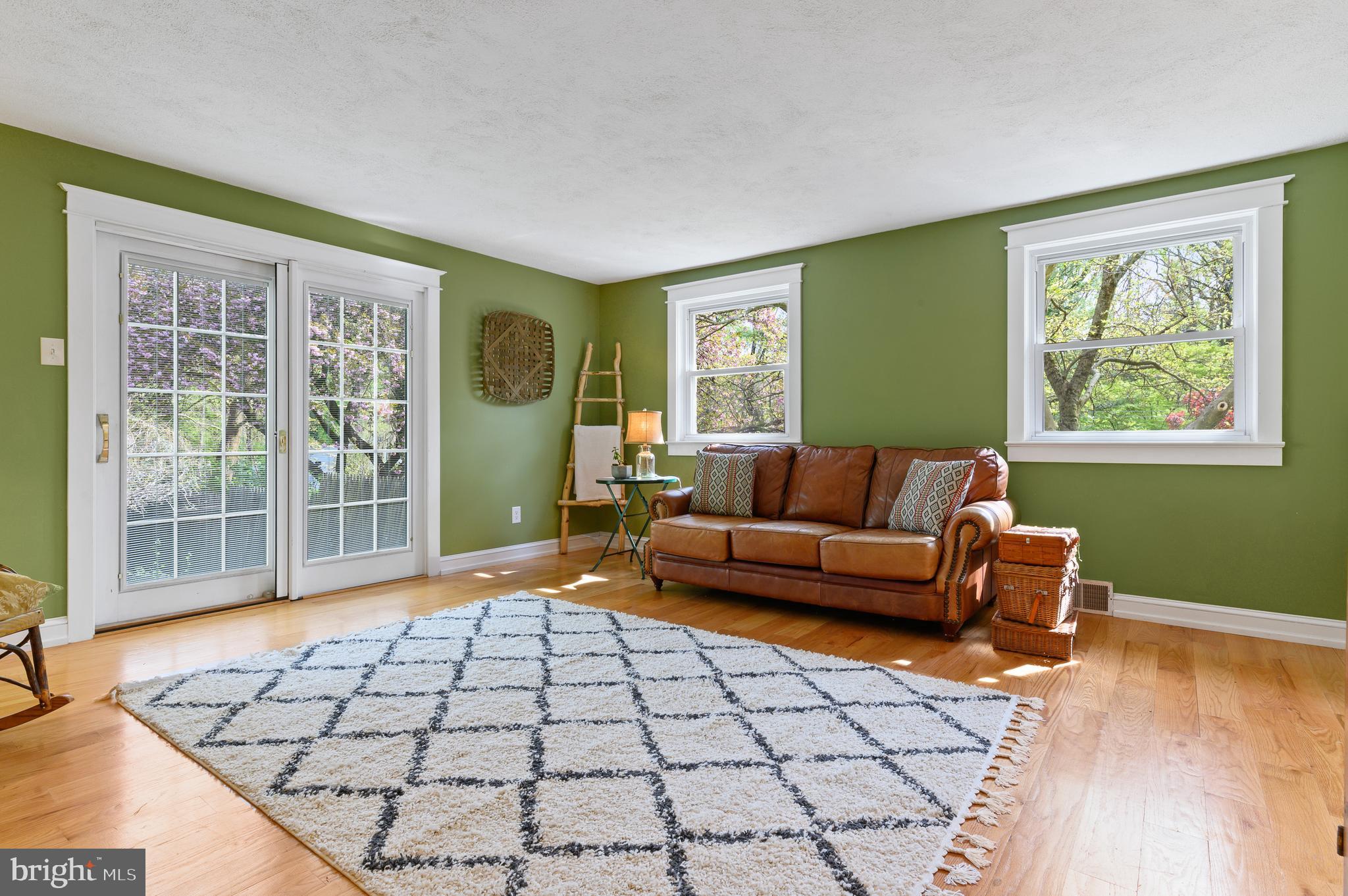 206 Knoll Road Wallingford, PA 19086 - Photo 4 of 35 Family room