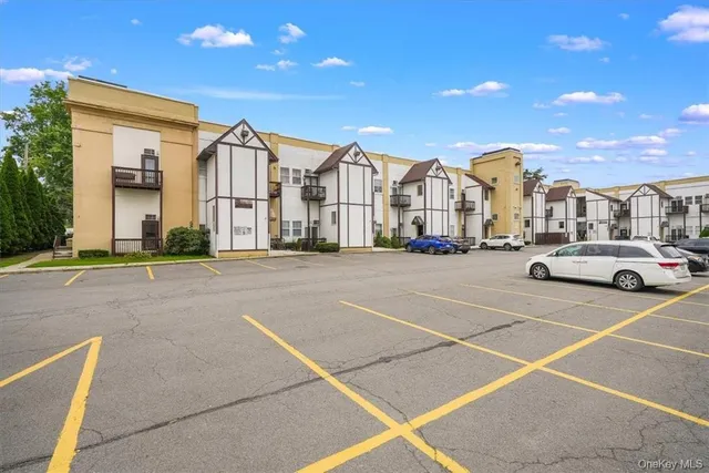 $159,000 | 39 Church Street, Unit 4, Port Jervis, NY 12771