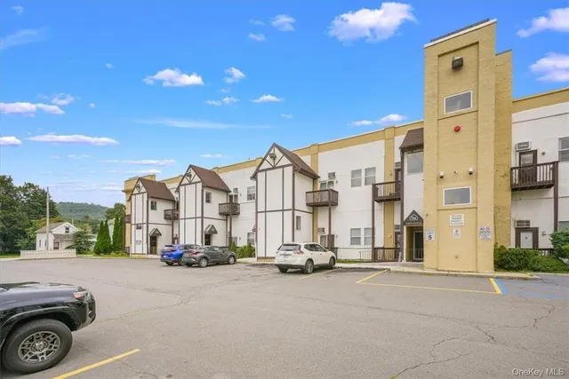 $159,000 | 39 Church Street, Unit 4, Port Jervis, NY 12771