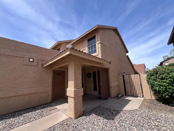 $2,350 | 3818 West Harrison Street, Chandler, AZ 85226