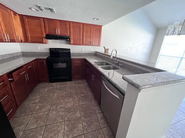 $2,350 | 3818 West Harrison Street, Chandler, AZ 85226