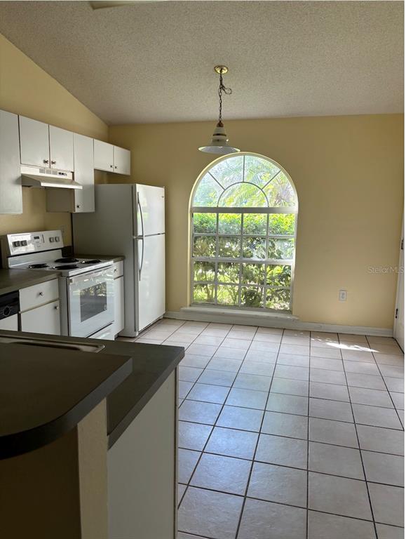 401 Francisco Way Kissimmee, FL 34758 - Photo 2 of 21