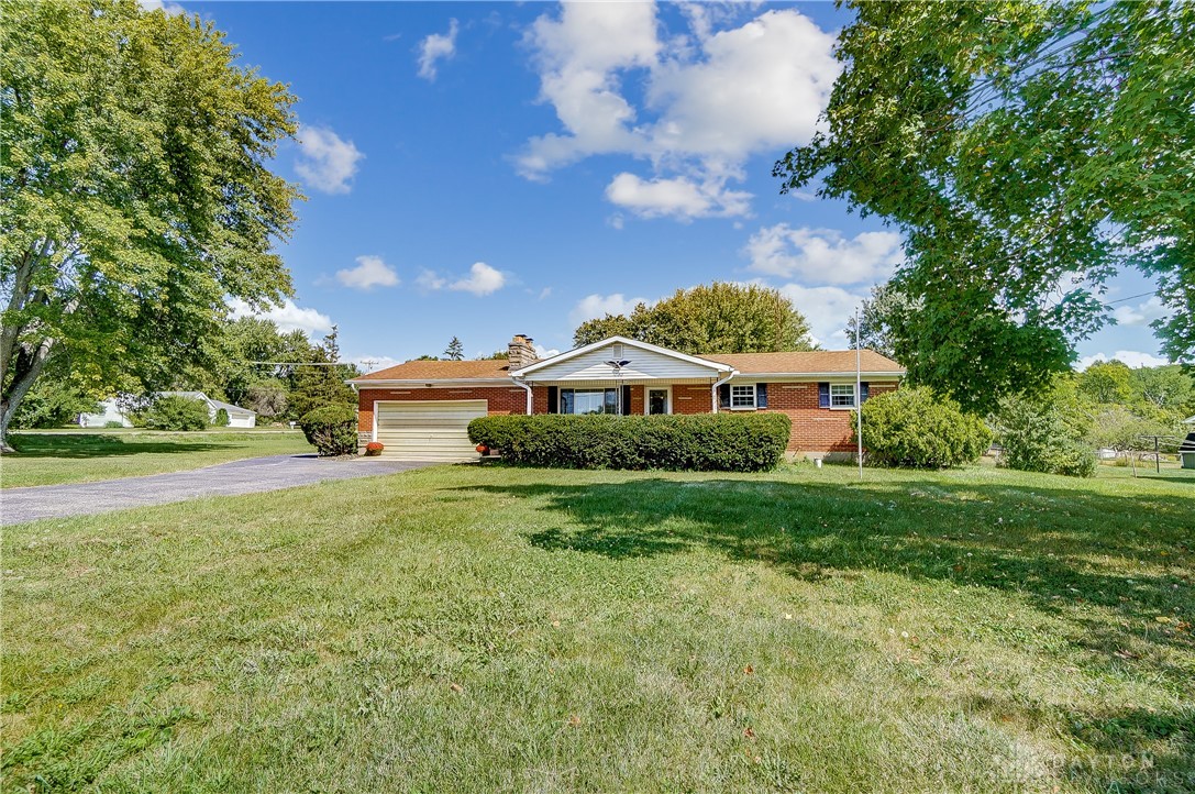 1080 West Lower Springboro Road Springboro, OH 45066 - Photo 4 of 52 Gallery Image 4