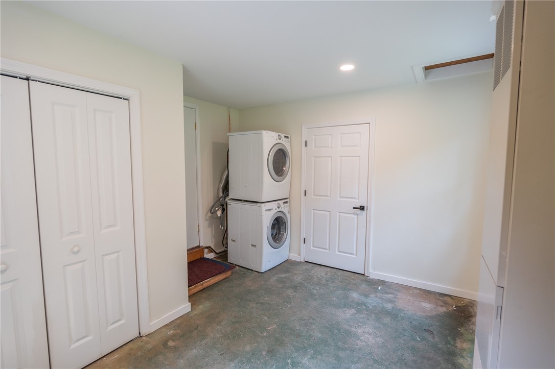 247 Quaker Lane Scituate, RI 02857 - Photo 21 of 21 Laundry
