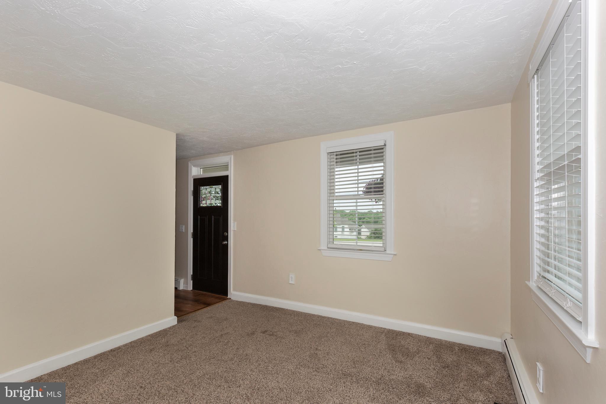 1559 Herrs Ridge Road Gettysburg, PA 17325 - Photo 6 of 86 Living Room