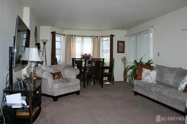 $415,000 | 197 Bexley Lane, Piscataway, NJ 08854