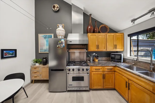 $1,099,000 | 30 South Salinas Street, Unit B, Santa Barbara, CA 93103