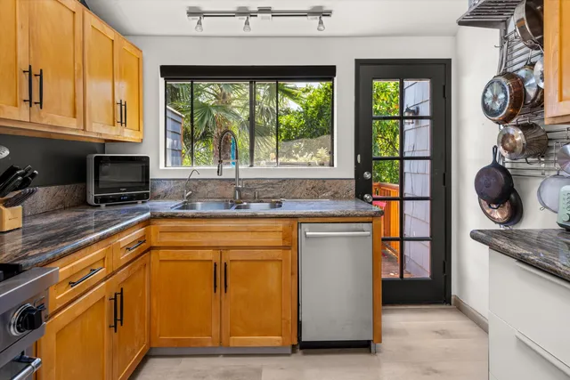 $1,099,000 | 30 South Salinas Street, Unit B, Santa Barbara, CA 93103