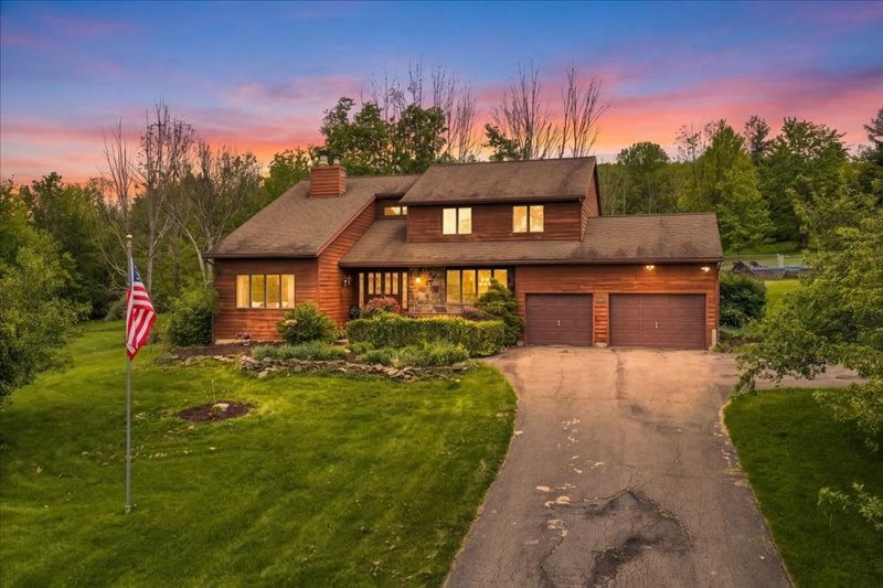 640 Powderhouse Road Vestal, NY 13850 - Photo 2 of 48