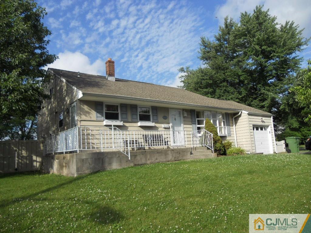 49 Partch Place Edison, NJ 08817 - Photo 2 of 18 Gallery Image 2