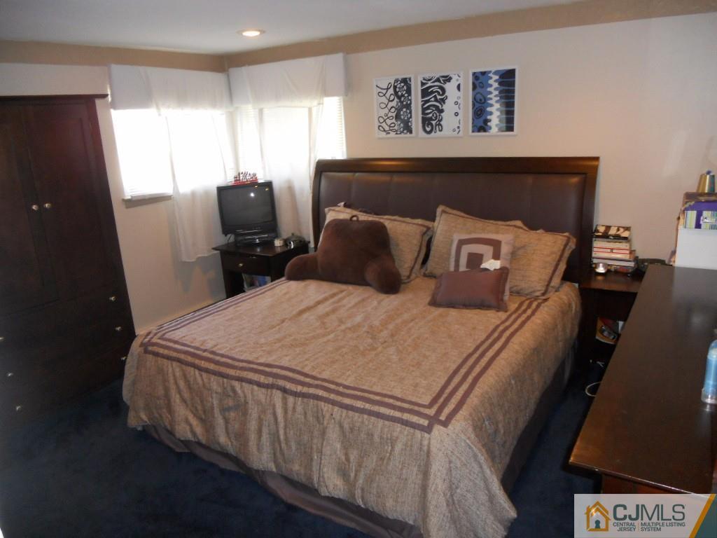 49 Partch Place Edison, NJ 08817 - Photo 12 of 18 Gallery Image 12