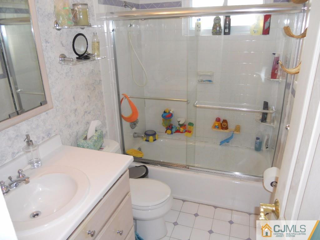 49 Partch Place Edison, NJ 08817 - Photo 16 of 18 Gallery Image 16