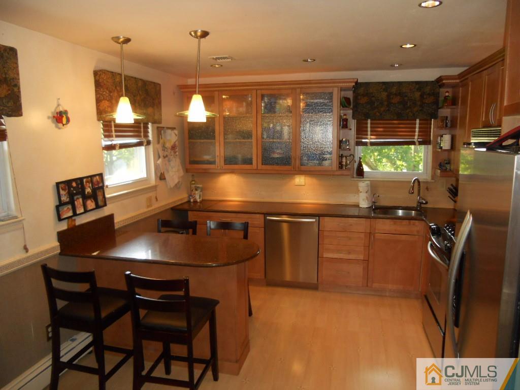 49 Partch Place Edison, NJ 08817 - Photo 6 of 18 Gallery Image 6