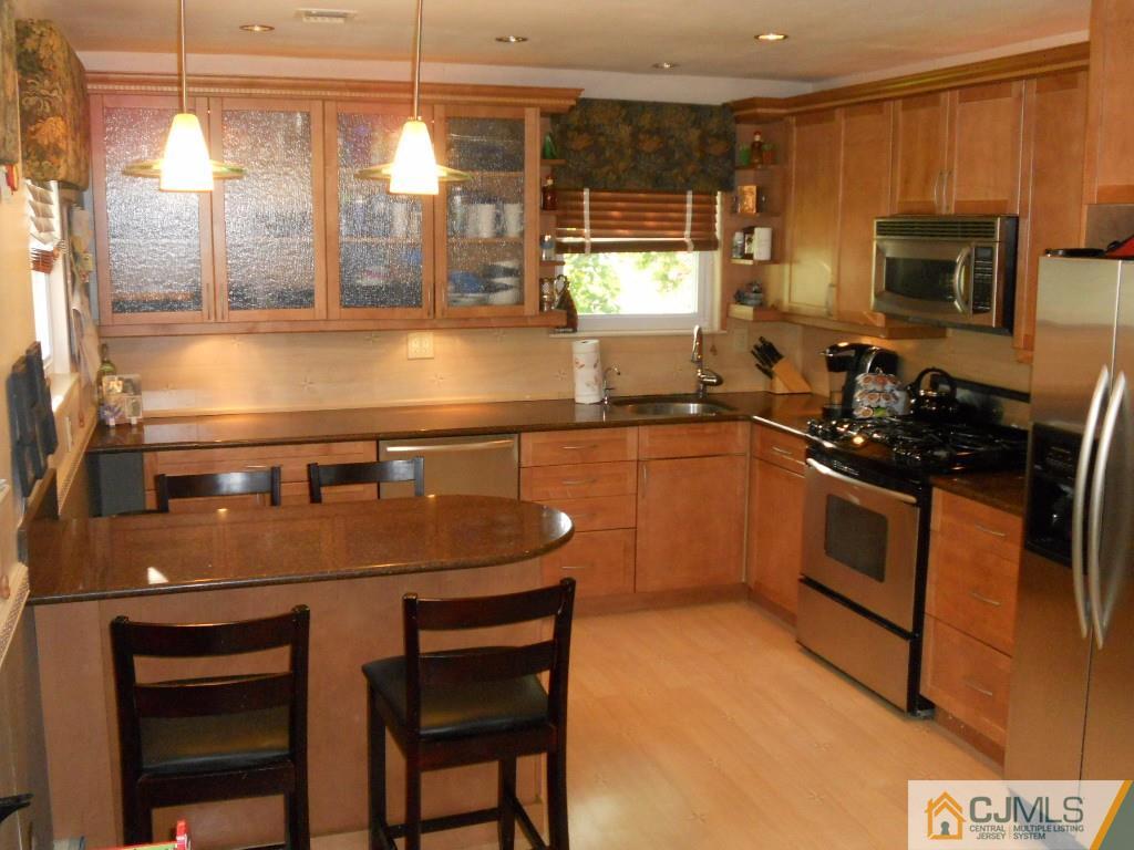 49 Partch Place Edison, NJ 08817 - Photo 7 of 18 Gallery Image 7