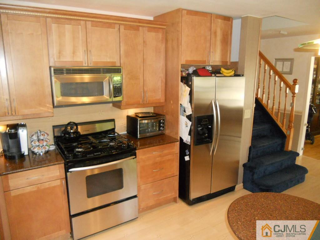 49 Partch Place Edison, NJ 08817 - Photo 8 of 18 Gallery Image 8