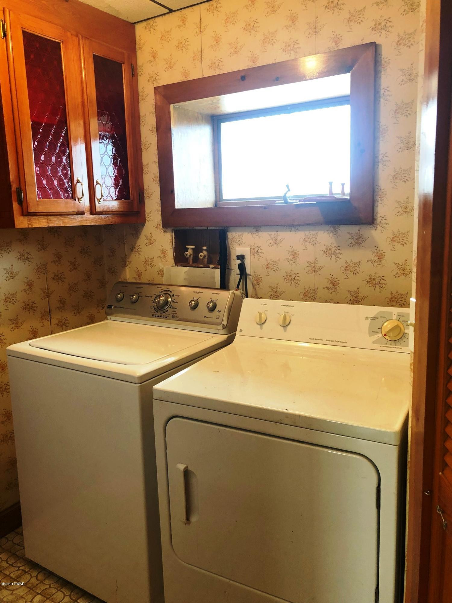 21 Fall Brook Road Starlight, PA 18461 - Photo 29 of 36 Laundry room