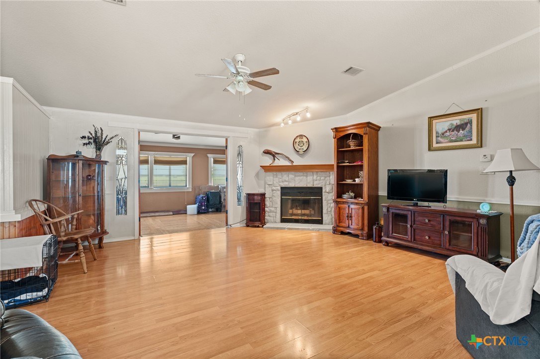 2124 Hackberry Road Salado, TX 76571 - Photo 6 of 41 Living area in main home