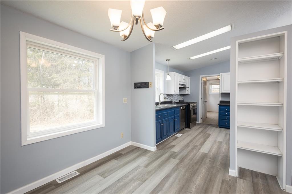 196 Southeast 51 Road Warrensburg, MO 64093 - Photo 11 of 47