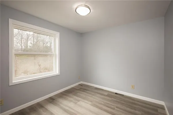 $250,000 | 196 Southeast 51 Road, Warrensburg, MO 64093