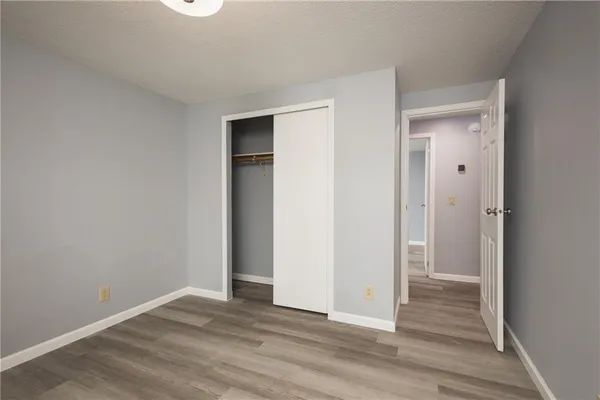 $250,000 | 196 Southeast 51 Road, Warrensburg, MO 64093