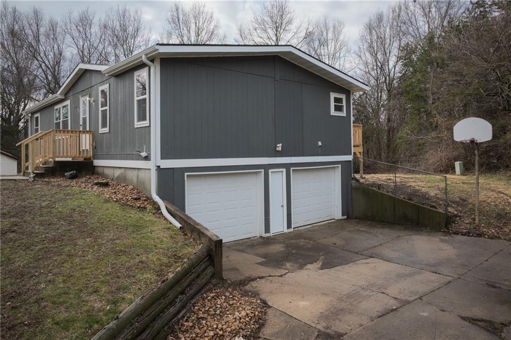 196 Southeast 51 Road Warrensburg, MO 64093 - Photo 3 of 47