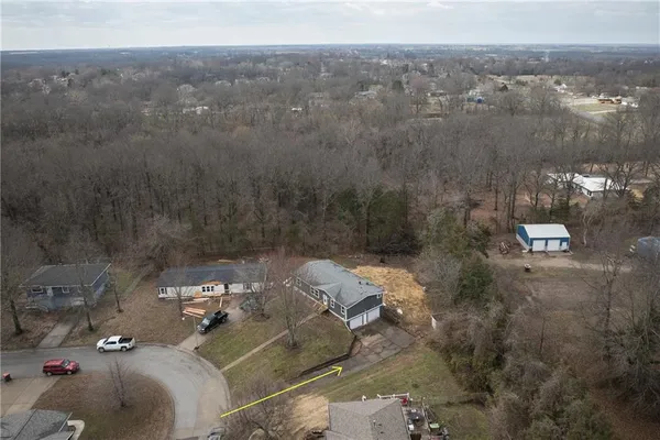 $250,000 | 196 Southeast 51 Road, Warrensburg, MO 64093