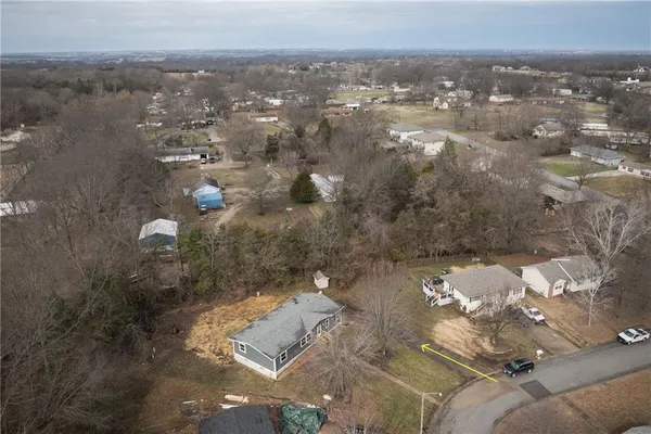 $250,000 | 196 Southeast 51 Road, Warrensburg, MO 64093