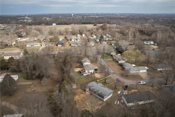 $250,000 | 196 Southeast 51 Road, Warrensburg, MO 64093