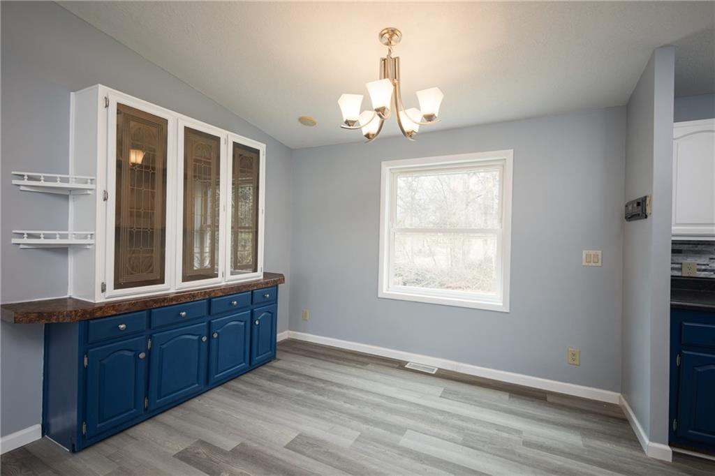 196 Southeast 51 Road Warrensburg, MO 64093 - Photo 10 of 47