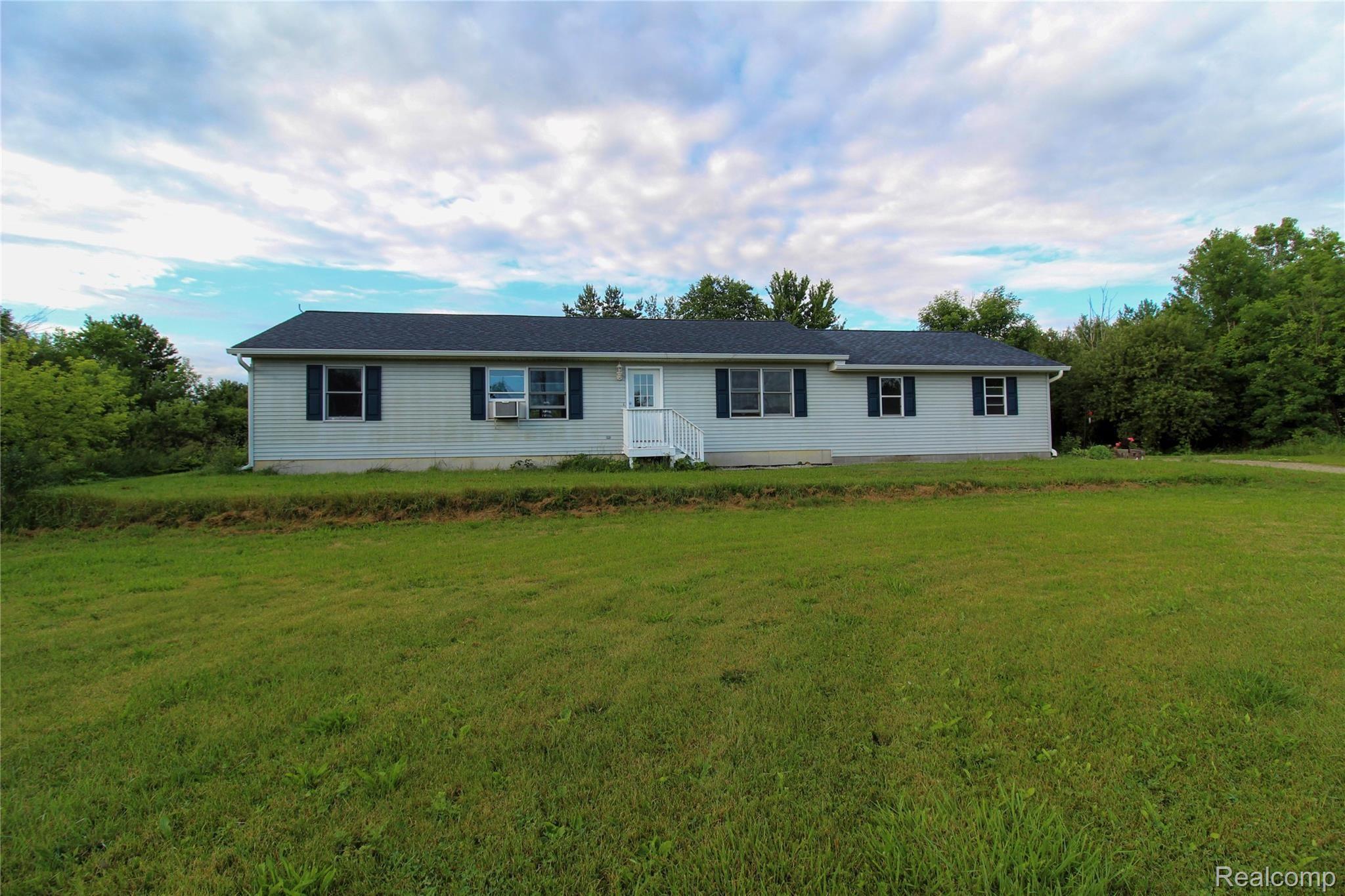 7412 Ross Road Almont, MI 48003 - Photo 1 of 44 Front.jpg