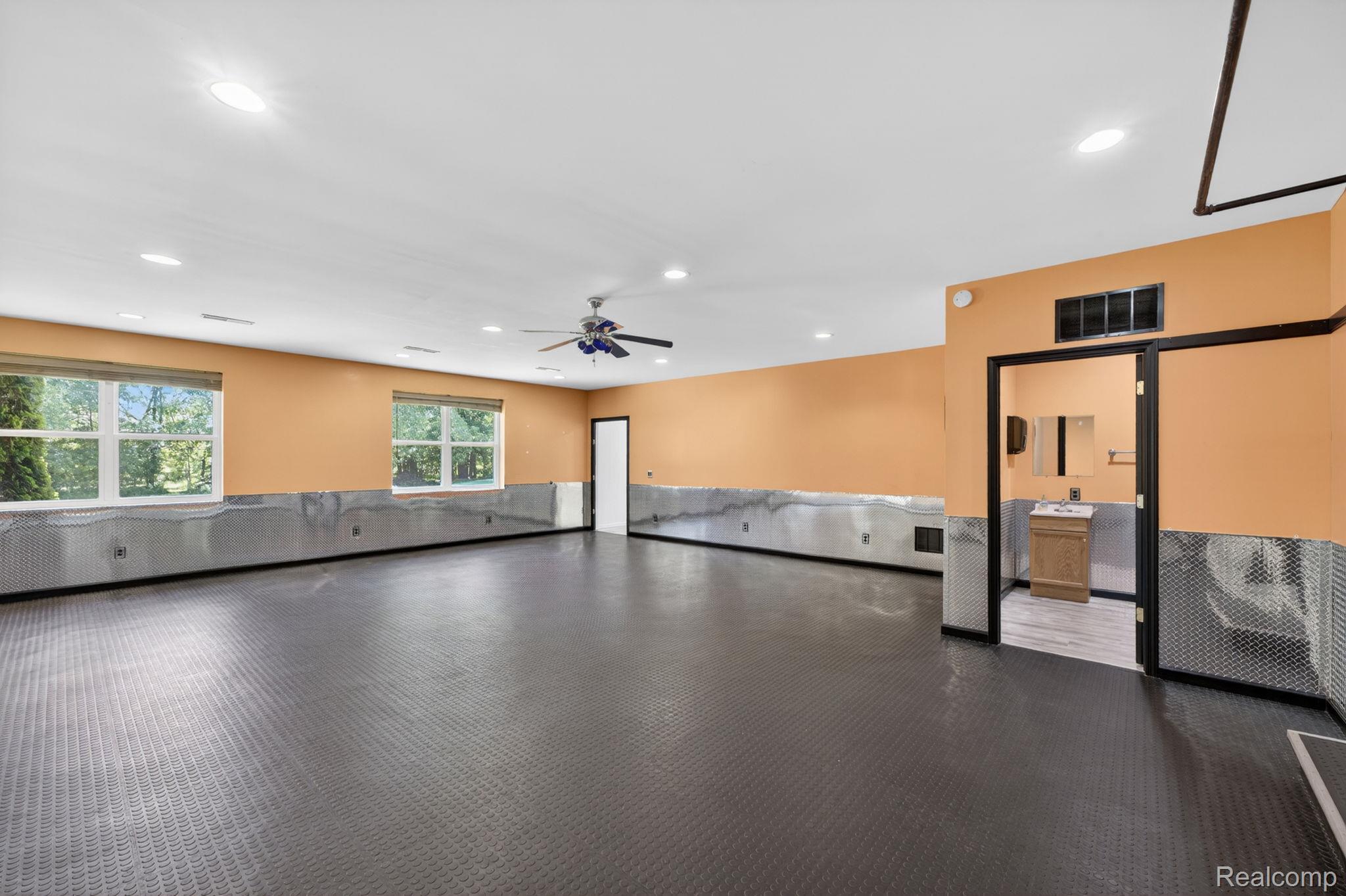 9353 Hill Road Swartz Creek, MI 48473 - Photo 83 of 98 77-web-or-mls-DSC_1906.jpg