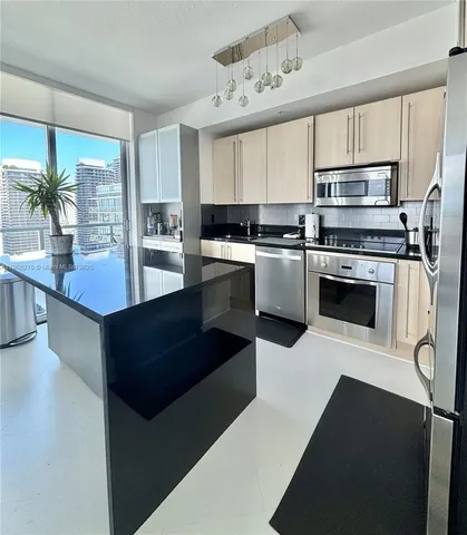 $6,500 | 79 Southwest 12th Street, Unit 4012S, Miami, FL 33130