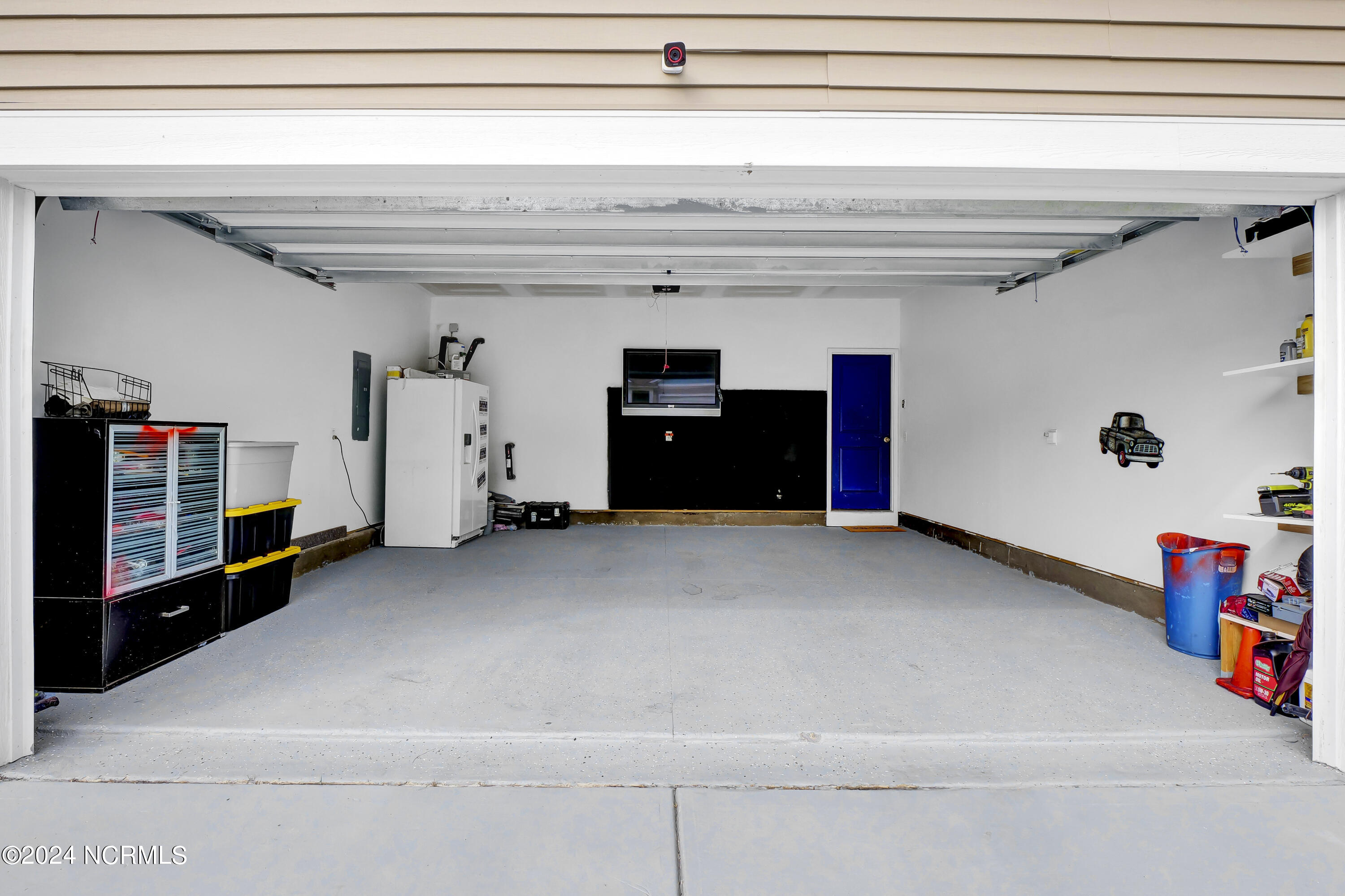 125 Mardella Way Holly Ridge, NC 28445 - Photo 26 of 45 Garage
