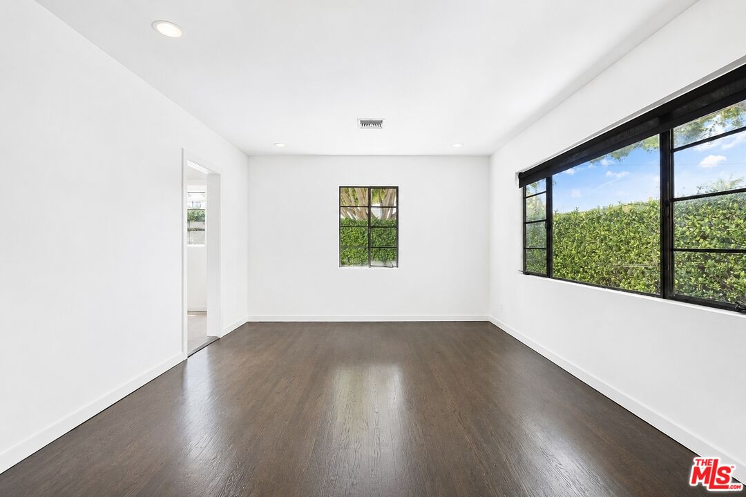 502 Strand Street Santa Monica, CA 90405 - Photo 8 of 17