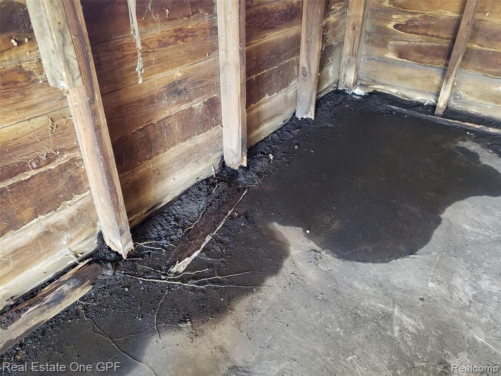 1325 Torrey Road Grosse Pointe Woods, MI 48236 - Photo 34 of 38
