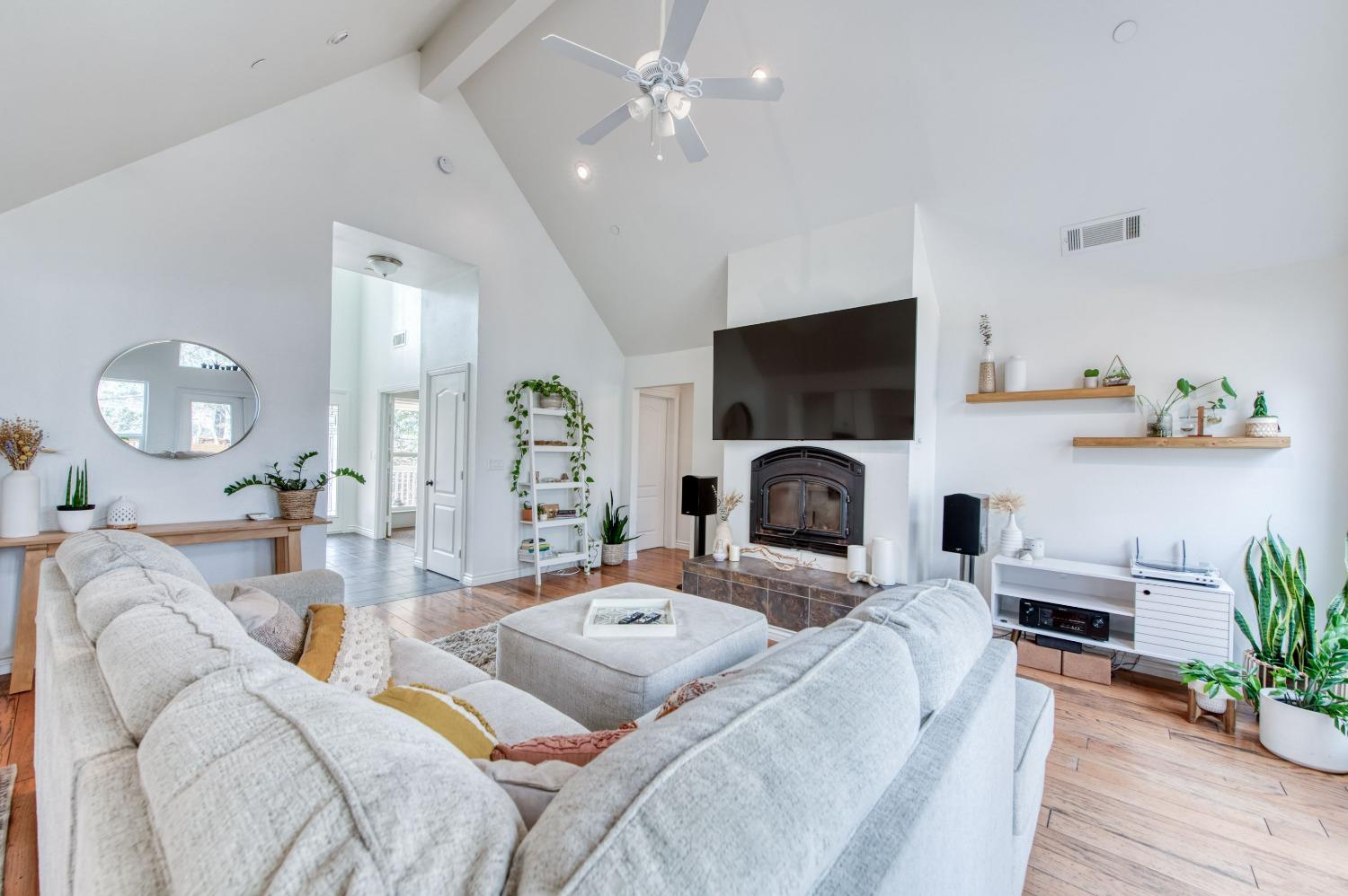 28506 Perkins Road Friant, CA 93626 - Photo 19 of 48 Gallery Image 19