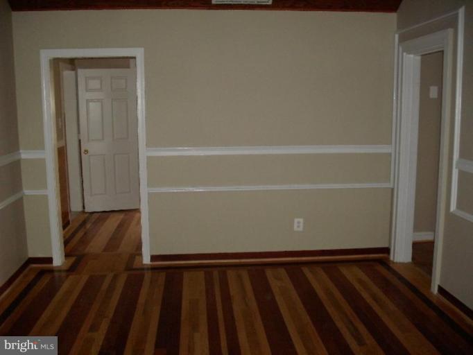 3308 Randall Road Suitland, MD 20746 - Photo 3 of 6 Living Room